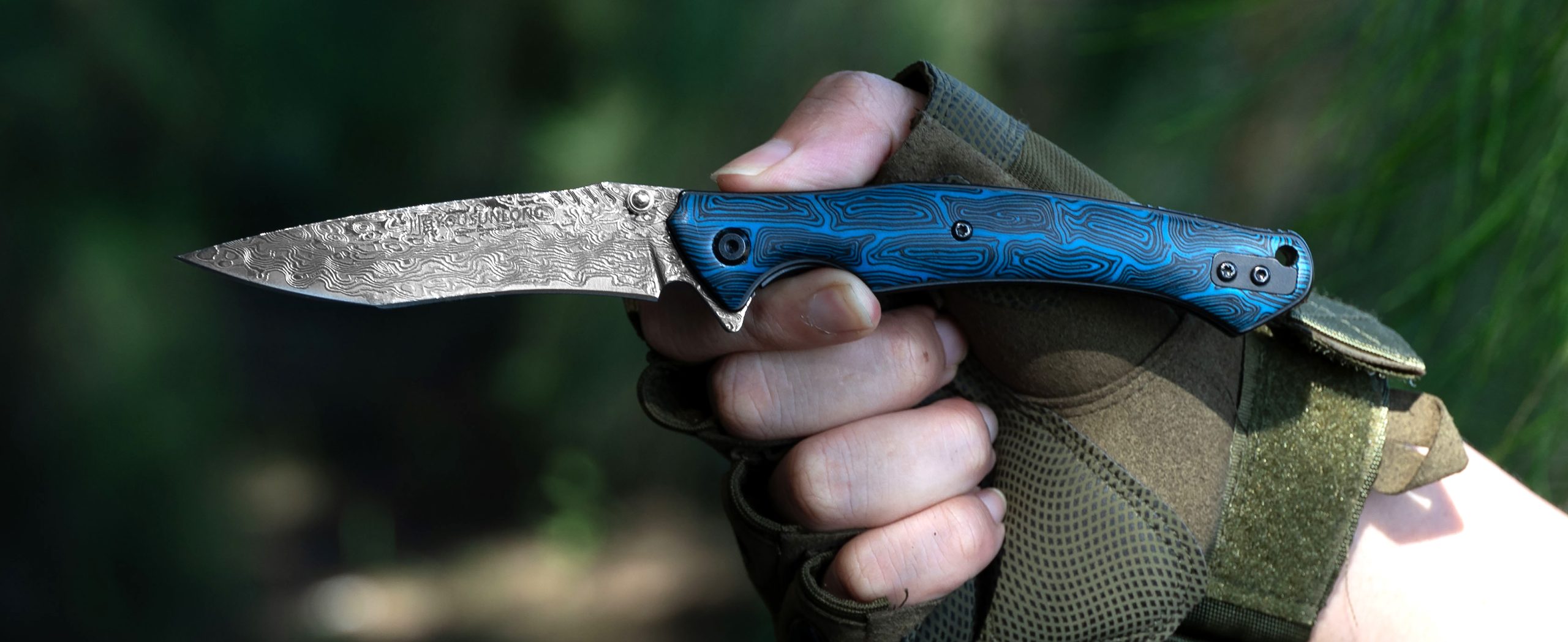 Scenic Half Moon Bay Coastside Trail Hike with YOUSUNLONG Blue G10 Damascus Knife