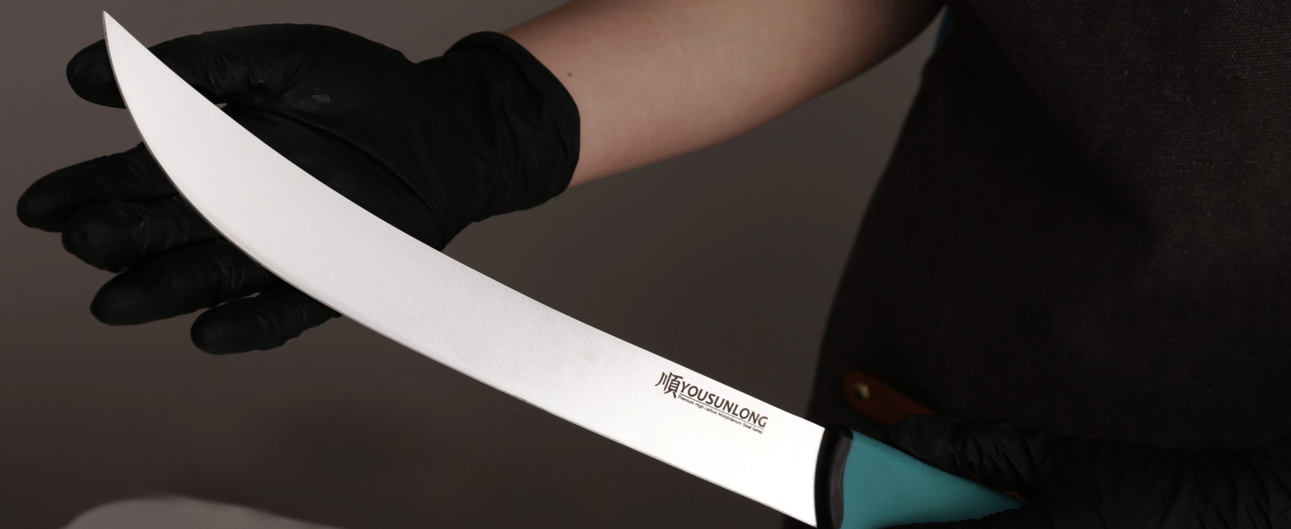 The Art of the Cut: Why the YOUSUNLONG 10-inch Cimeter Butcher Knife belongs in your Kitchen
